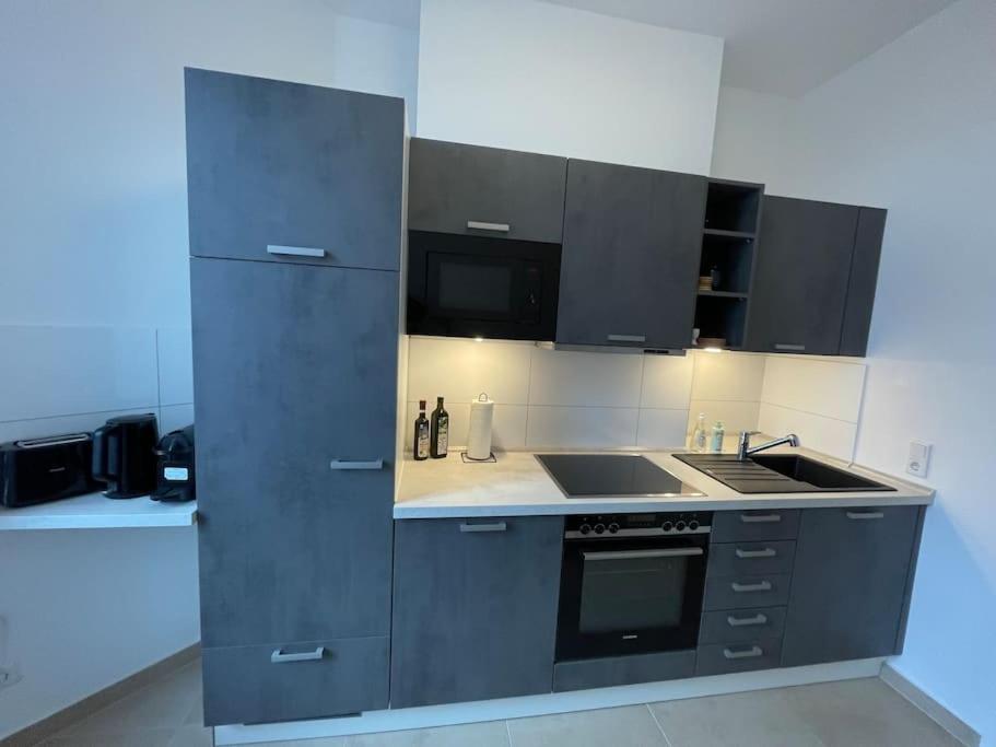 Lucky Stays Ls10 - Vollausstattung - Zentrum - Aufzug - Grosse Kueche - 2 Zimmer - Smart-Tv Магдебург Экстерьер фото